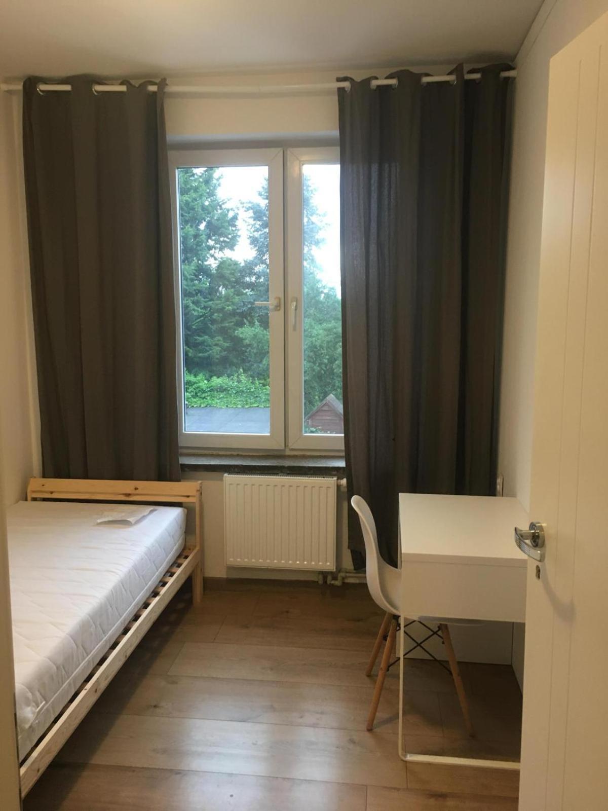 Hallera Wrocław Buitenkant foto