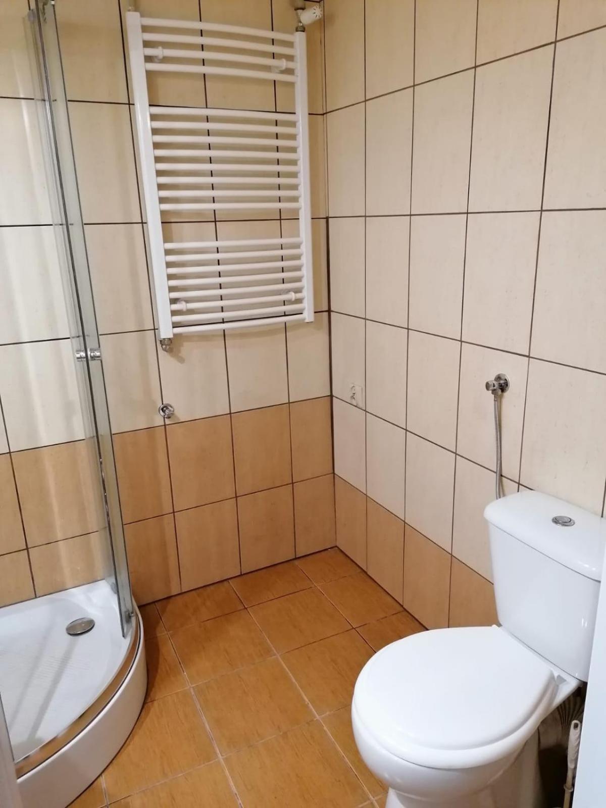 Hallera Wrocław Buitenkant foto