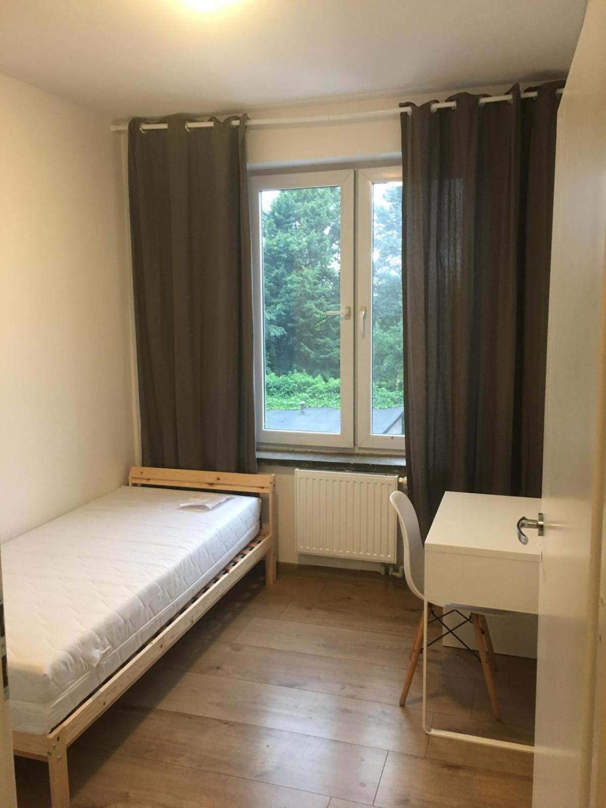 Hallera Wrocław Buitenkant foto